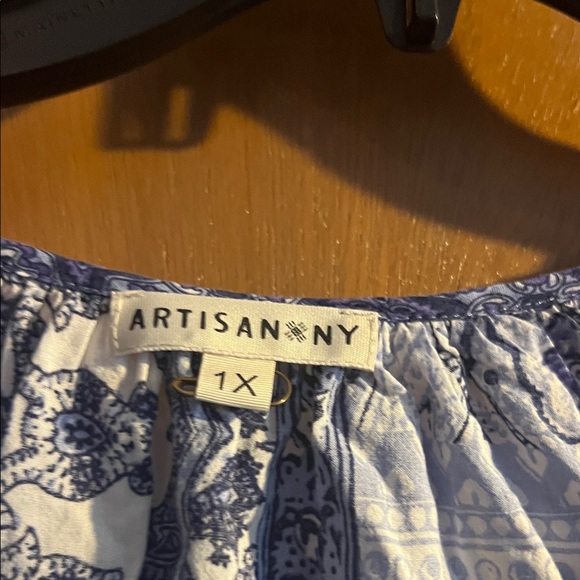 Artisan Ny Navy and White Floral Blouse - Picture 2 of 4
